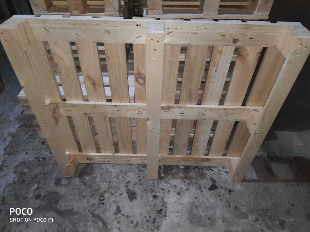 Export Pine Wood Pallets - 1200x750 Mm | Brown, 1000 Kg Load Capacity, Solid Box Style
