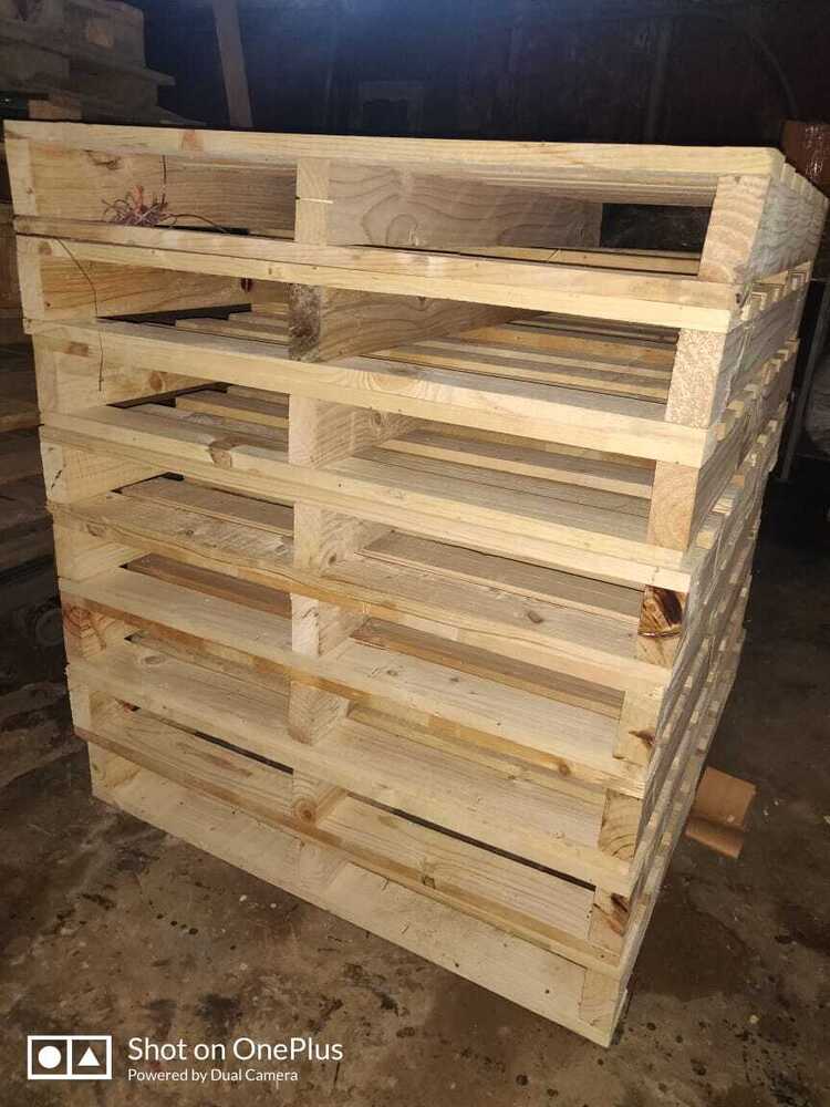 Heat Treated Wooden Pallets - Color: Brown