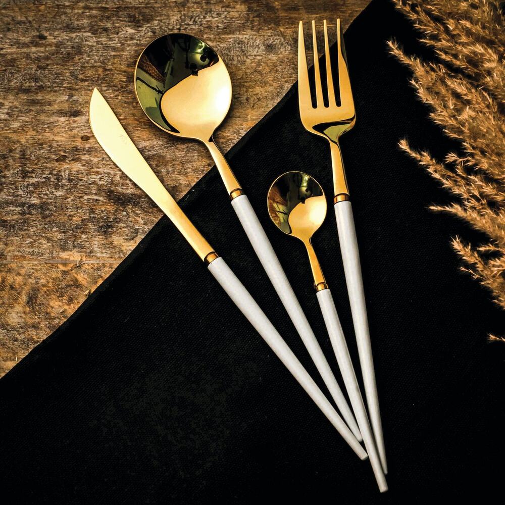 Cutlery Set of 04