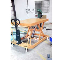 Manual Movable Scissor Lift - Load Capacity: 1 Tonne