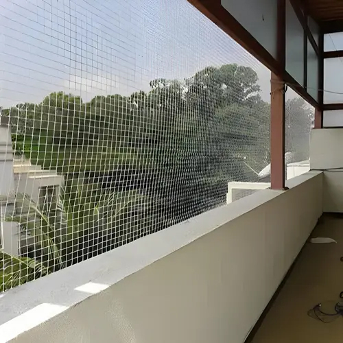 बालकनी के लिए स्लाइडिंग बर्ड नेट
