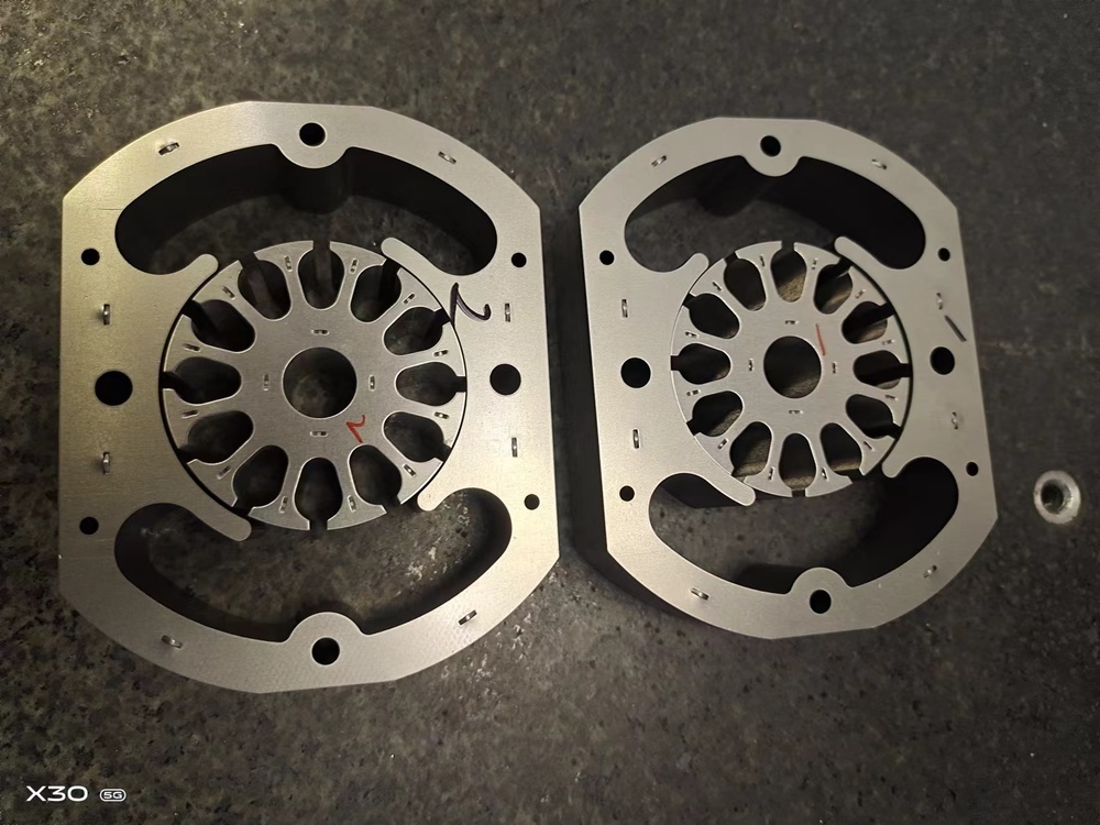 Custom Professional High Precision Terminal Aluminum Progressive Stamping Die Mold Maker - Application: Industrial
