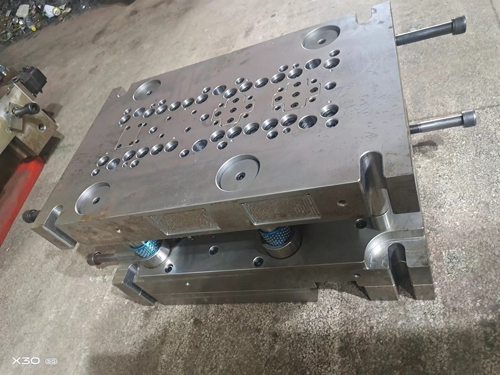 Customized High Speed Punching Machine Stamping Line Precision Mold Production Line Metal Cover Mold Design