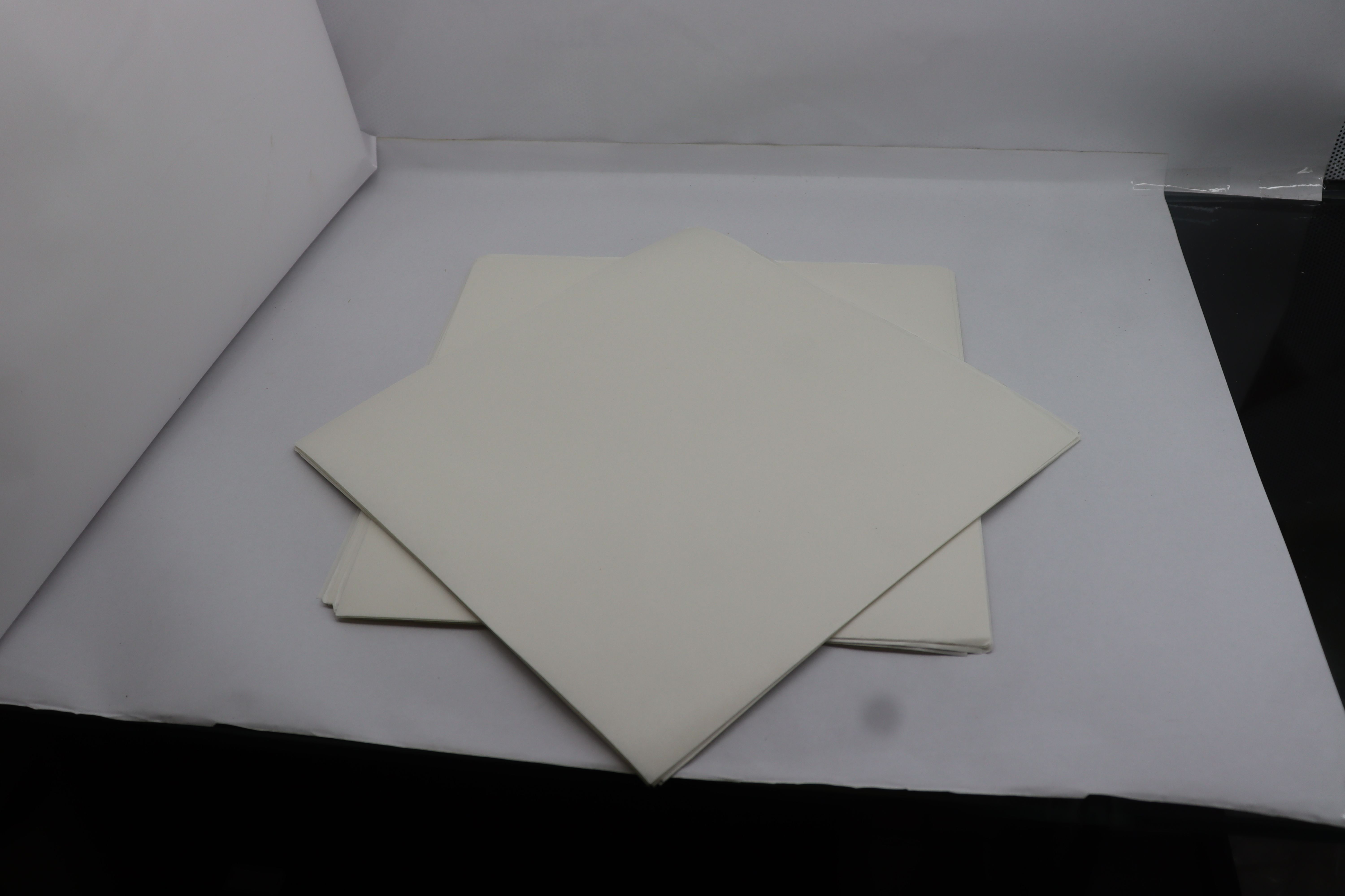 120 Gsm Uncoated Mg Kraft / Super Calendar Paper - Coating Material: Food Grade
