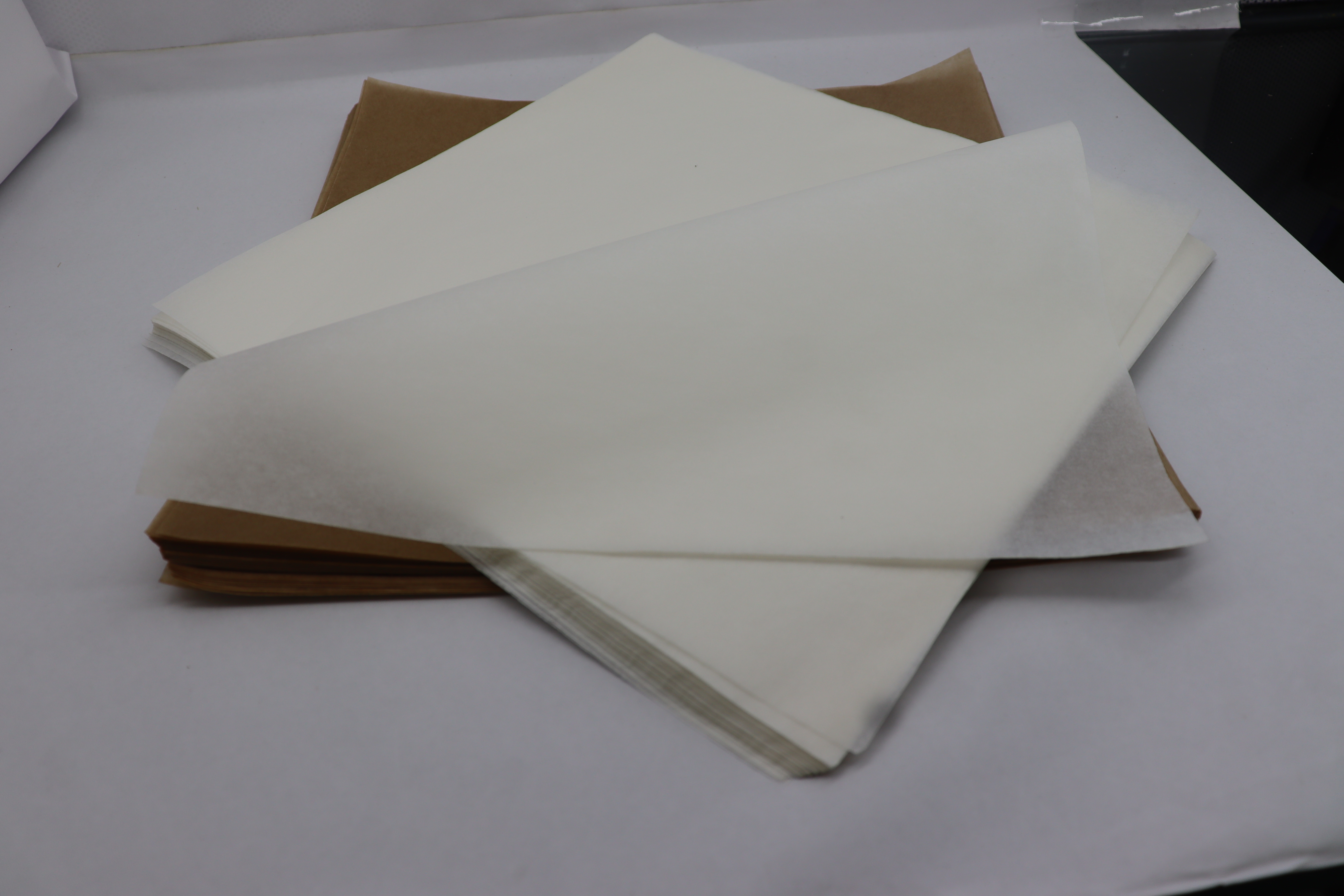 Parchment Paper Brown & White Food Grade Paper 2-side Coated - 12x16 Inches, Fireproof, Greaseproof, Moisture Proof, Waterproof, Ideal For Baking & Roasting
