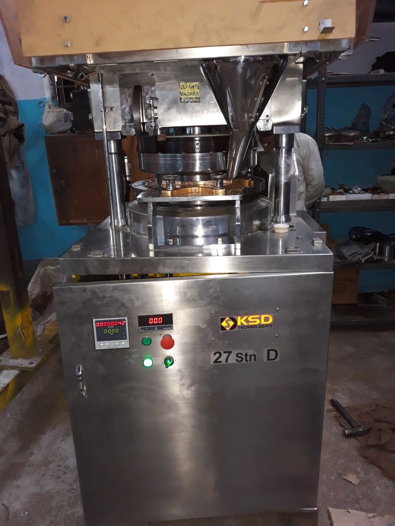 Double Rotary Tableting Machine - Color: Silver