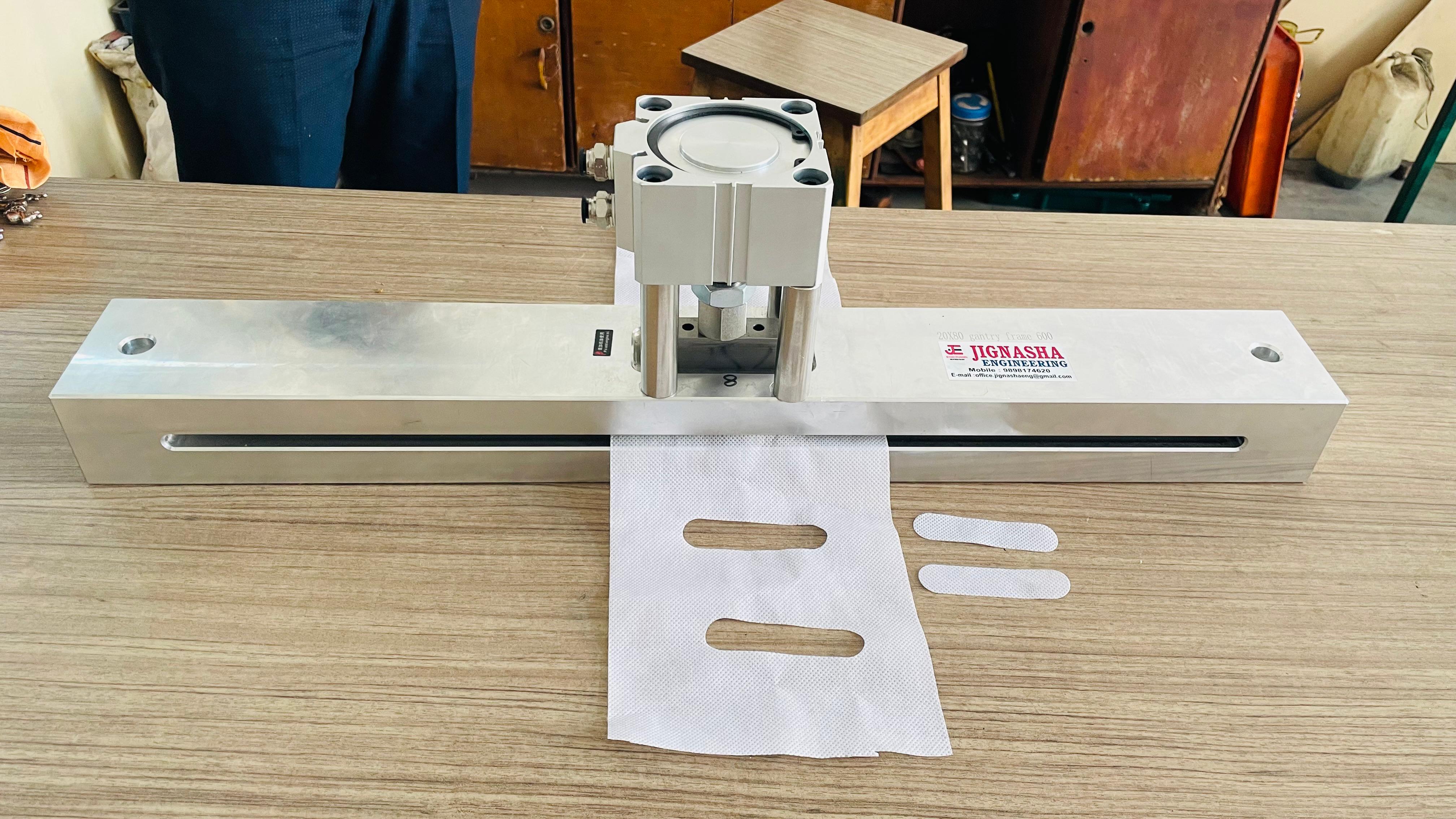 Bcs Pneumatic D Punch - Automatic Grade: Automatic