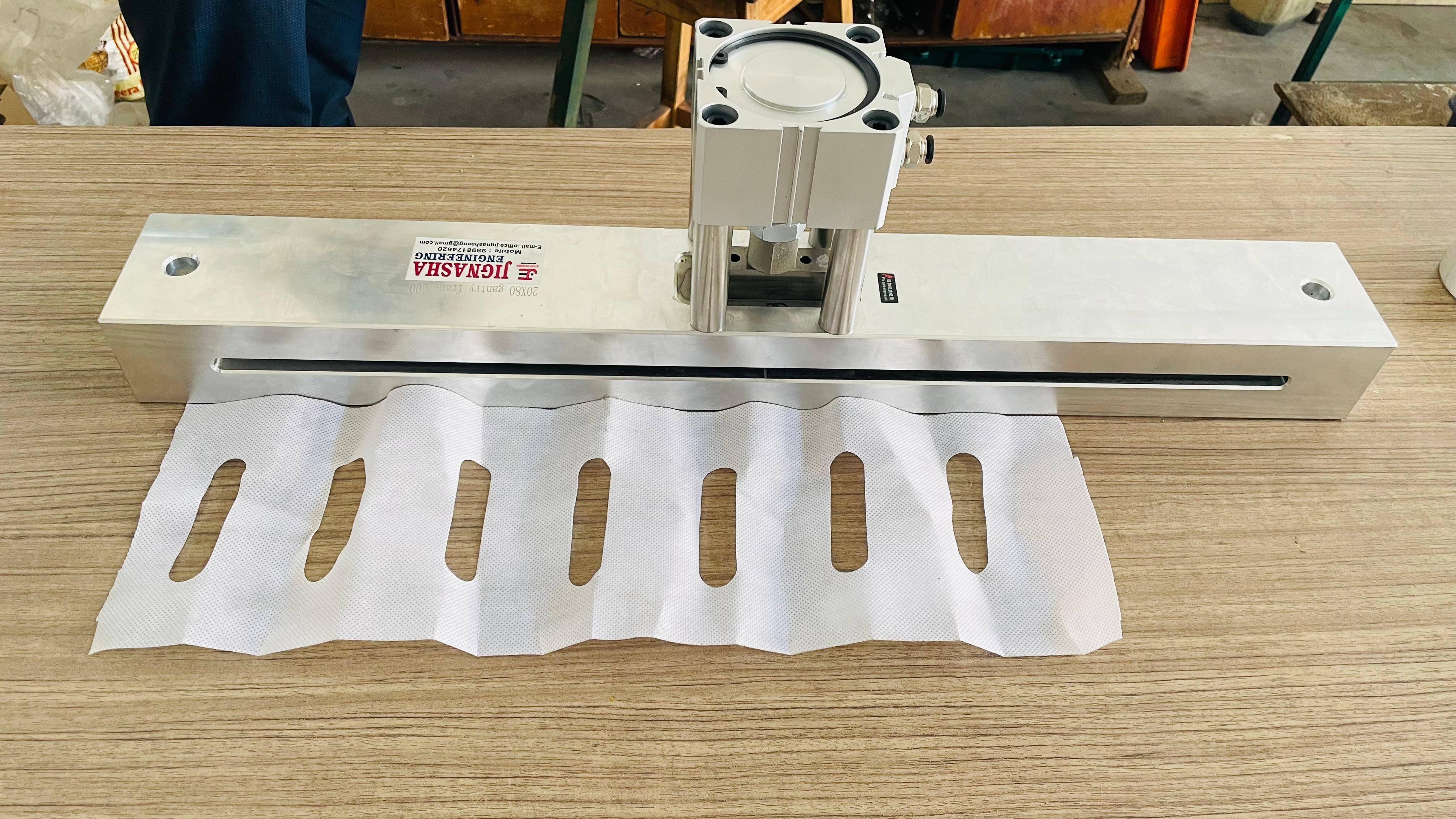 Bcs Pneumatic D Punch - Automatic Grade: Automatic