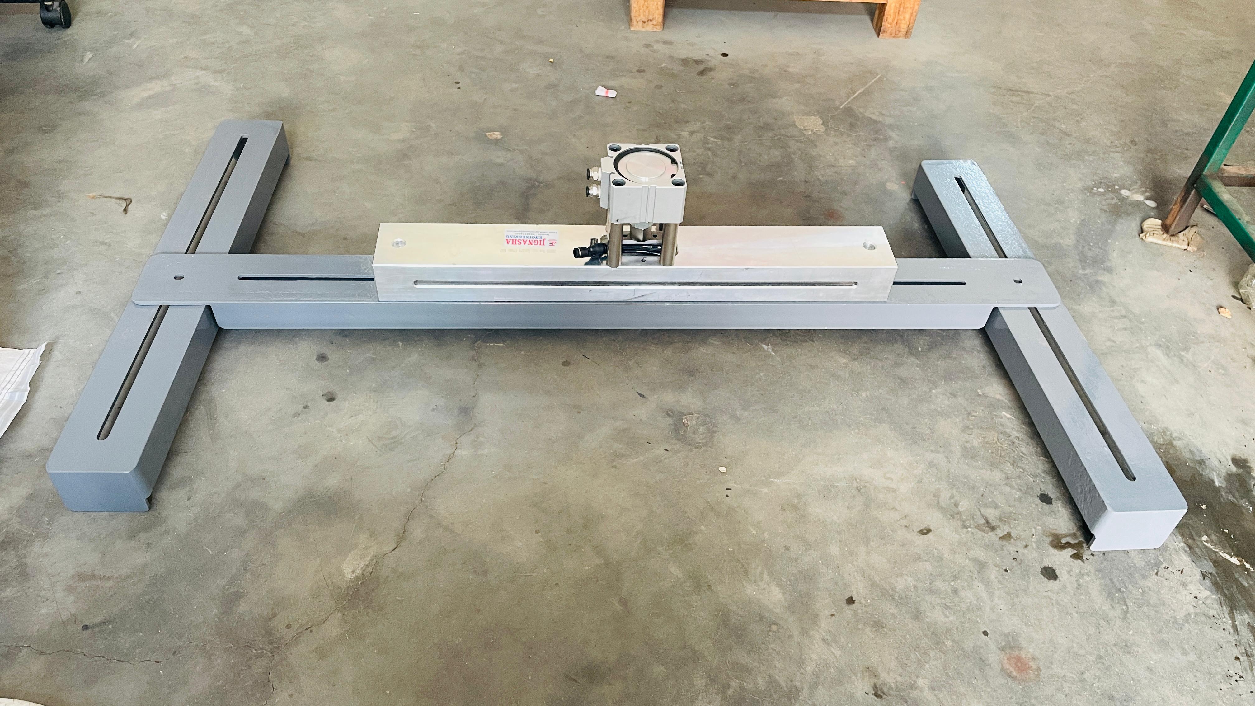 Bcs Pneumatic D Punch - Automatic Grade: Automatic