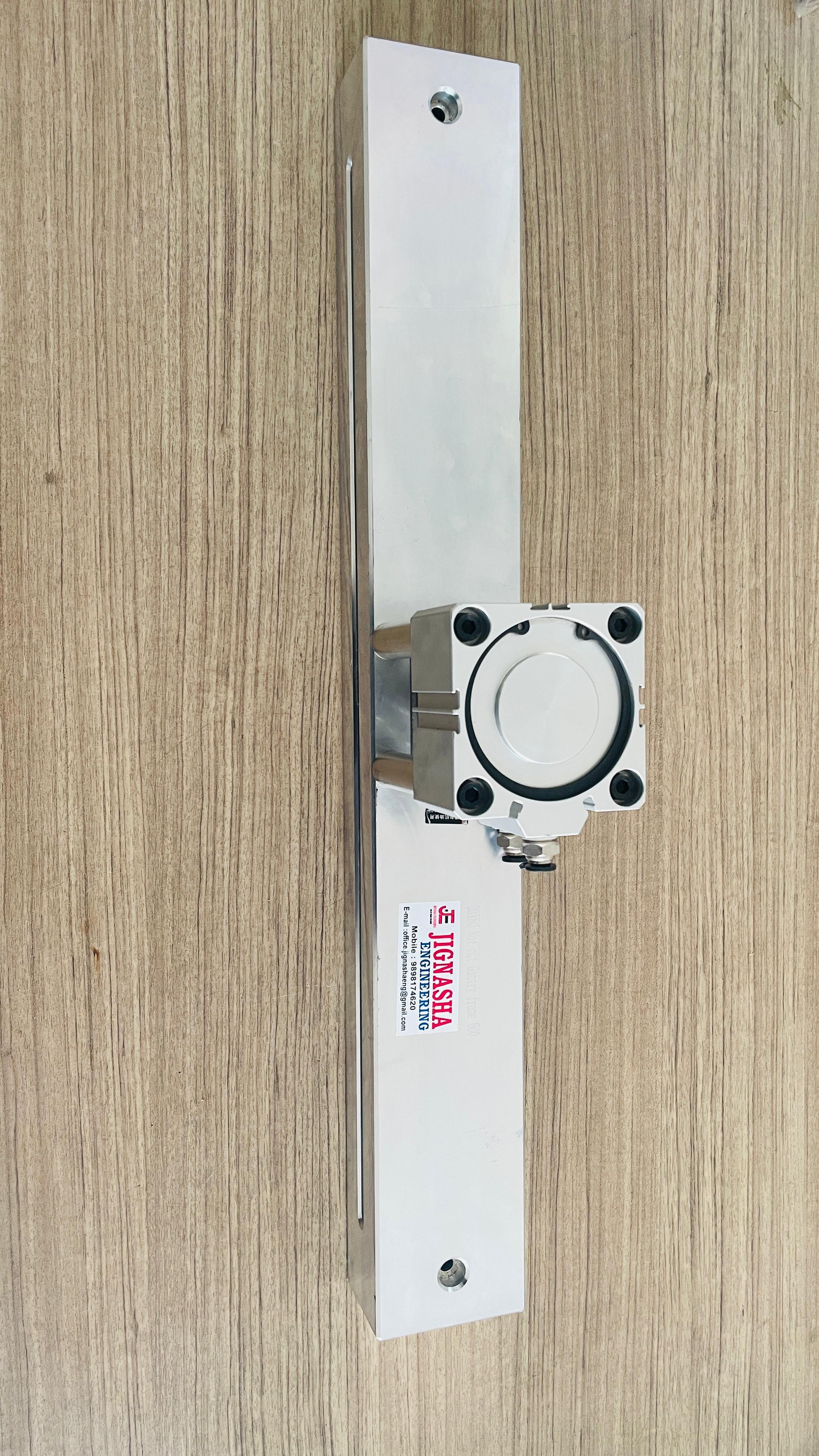 Bcs Pneumatic D Punch - Automatic Grade: Automatic