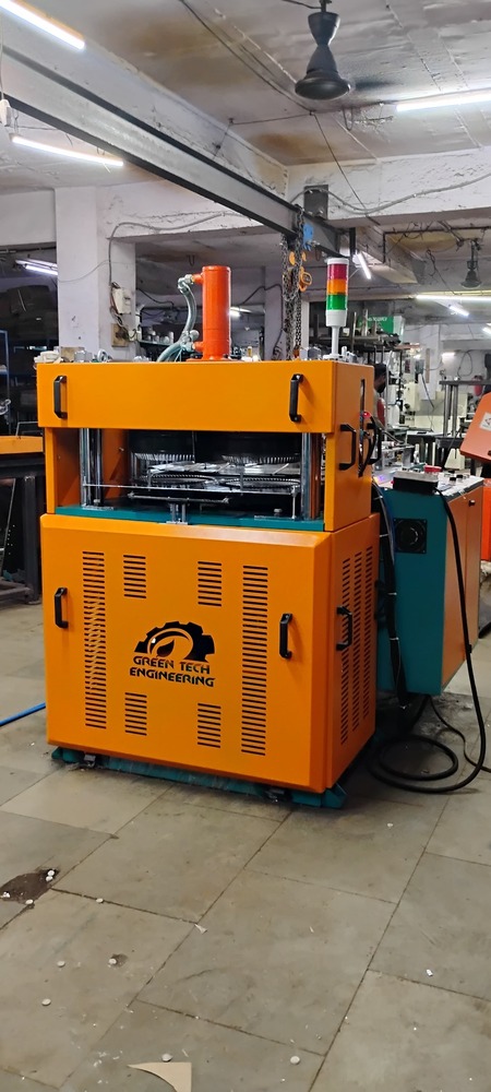 Corrugation Buffet Plate Making Machine - Mild Steel , 5.5ft X 4.4ft X 5.7ft , 5hp Motor With Plc Control , 200gsm To 1000gsm Raw Material Capacity