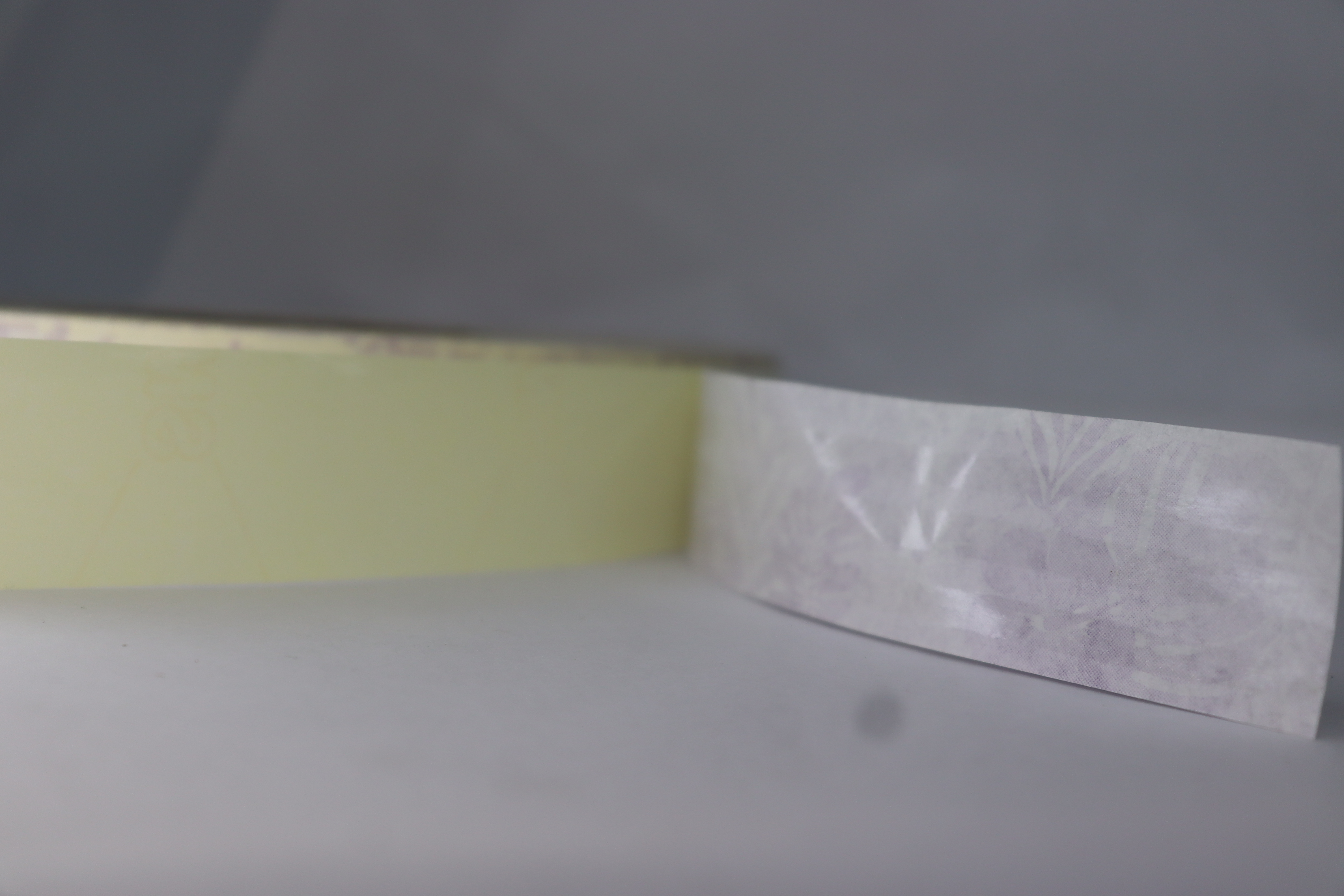 Release Paper Zig Zag Line Gum Adhisive