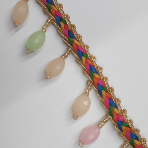 बहुरंगी लटकने वाली लेस