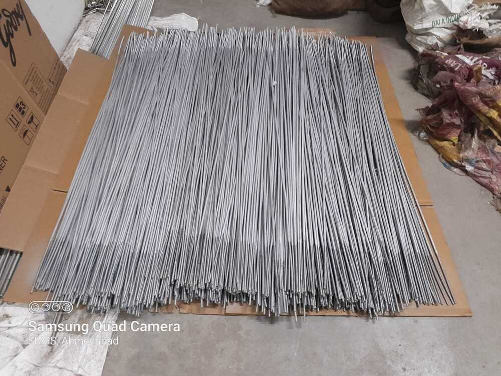 Stainless Steel Stud Bolts Manufacturer - Color: Silver
