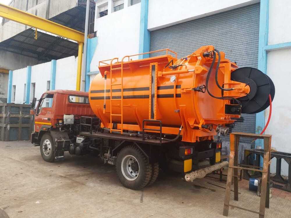 Sewer Suction cum Jetting High Pressure Machine 6000 Liter