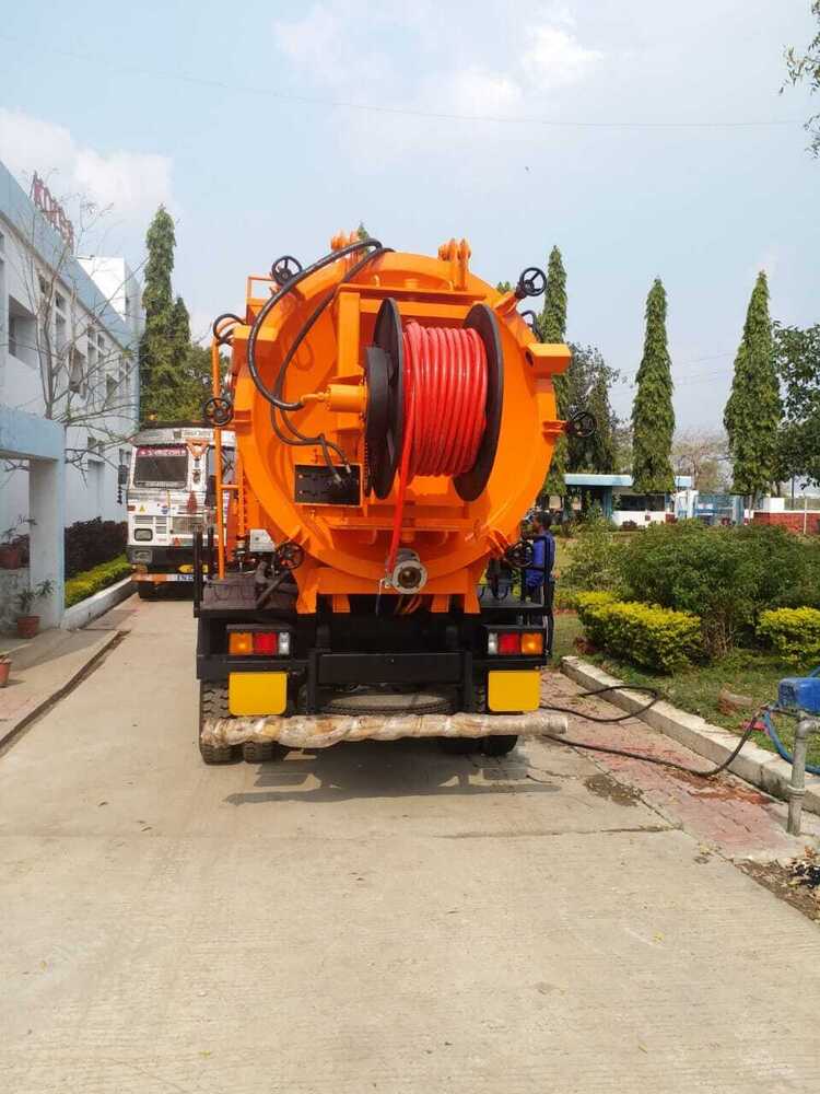 Sewer Suction cum Jetting High Pressure Machine 6000 Liter