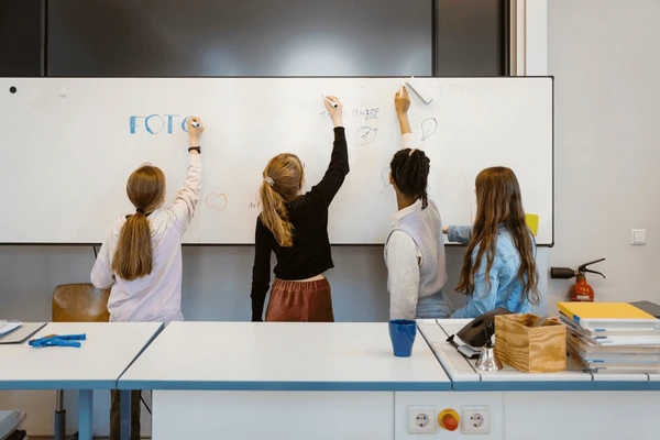 non magnetic white board