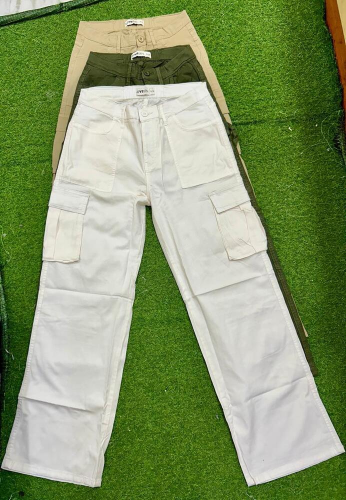 Ladies Cargo Pant By D. Chowdhury & Co.