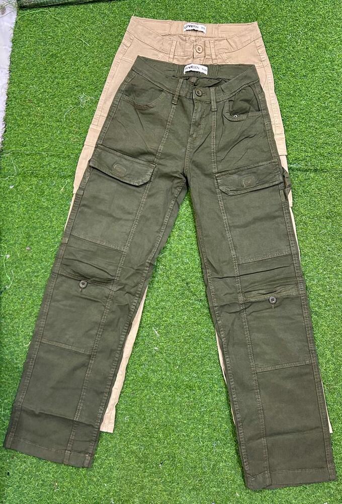 Ladies Cargo Pant By D. Chowdhury & Co.