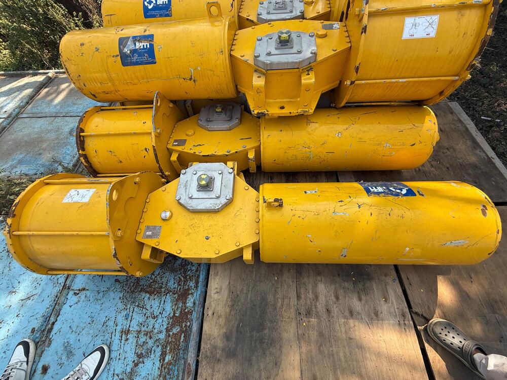 Biffi Actuators - Color: Yellow