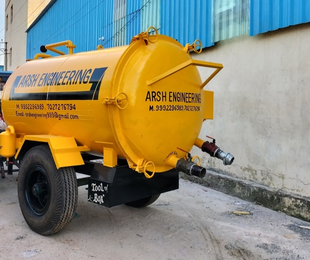 5000 Ltr Tractor Towing Sewer Suction Machine