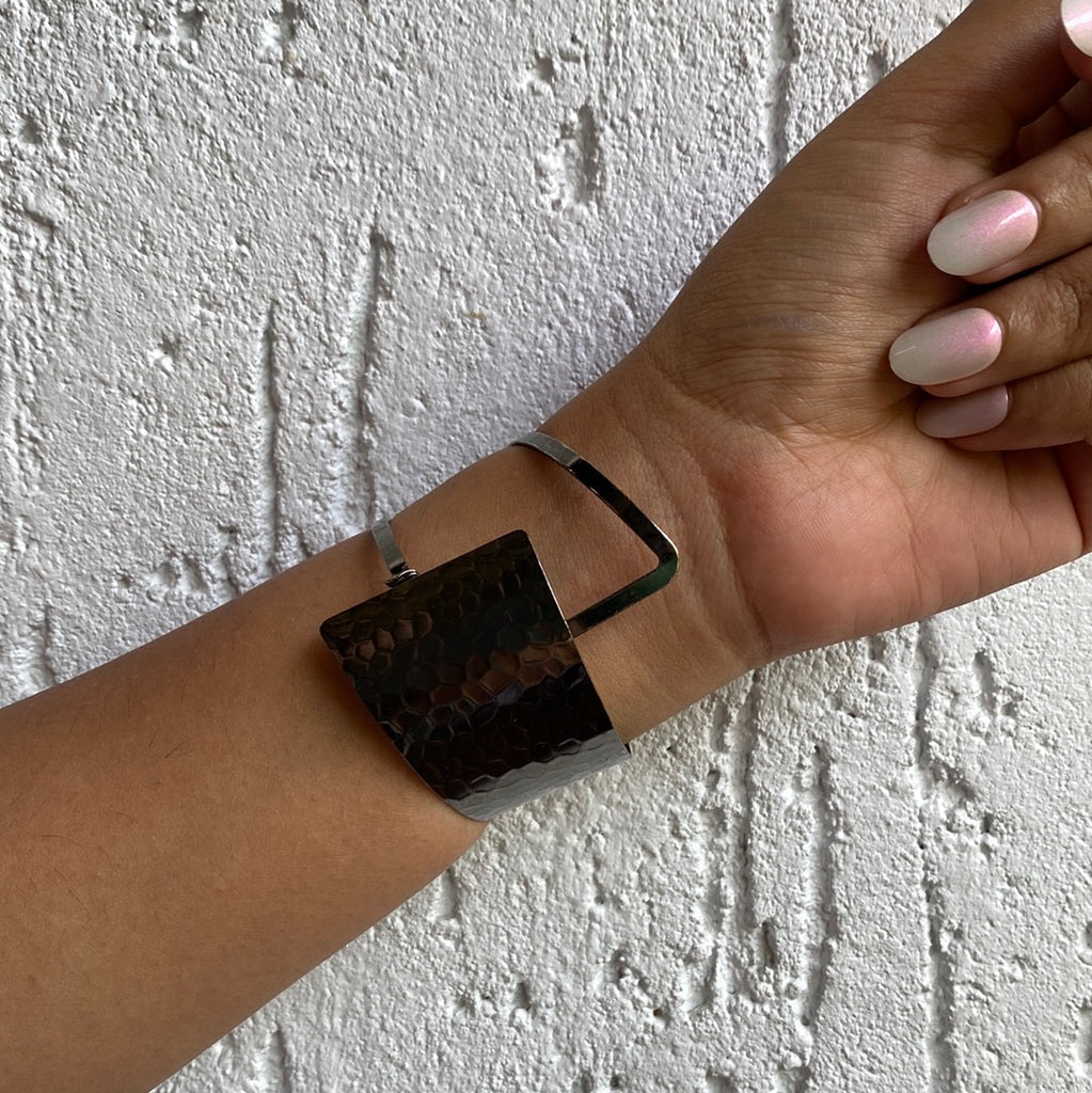 Adjustable Kada | 1pc | K85 - Material: Mixed Metals, Color: Golden, Mehendi Silver, Nickel, Rose Gold | Adjustable Fit For Comfort And Versatile Styling