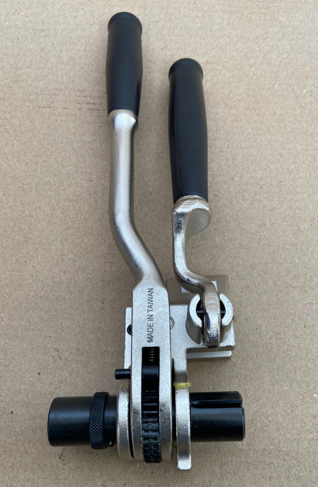 S240 Stainless Steel Banding Taiwan Tool - Automatic Grade: Manual