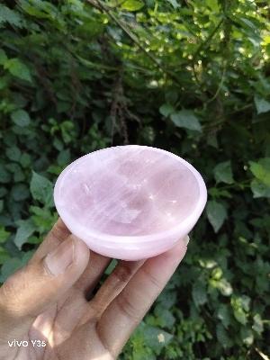 Gemstone Rose Quartz Bowl - Color: Glossy Pink