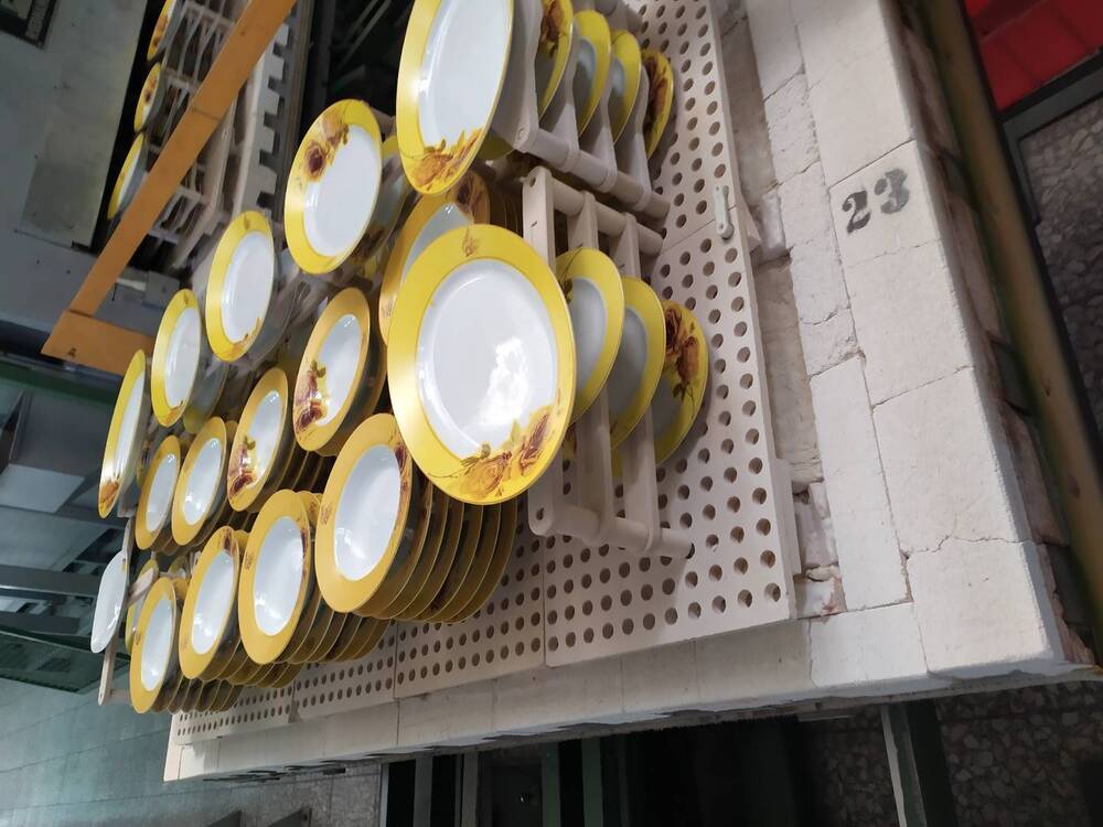 Kiln Furniture Ceramic Cordierite Mullite Perforated Plate/ Batt/ Slab/ Kiln Shelf/ Tile