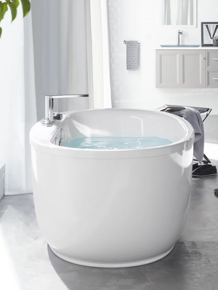 Kohler Veil Bath Tub - Color: White
