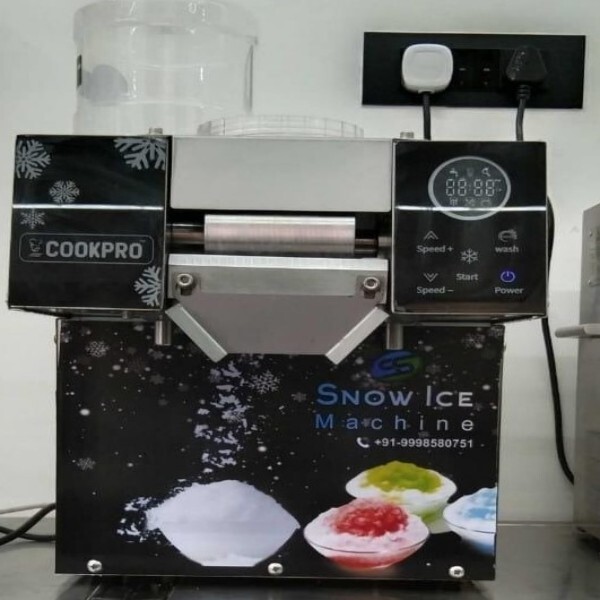 Snowflakes Ice Cream Machine