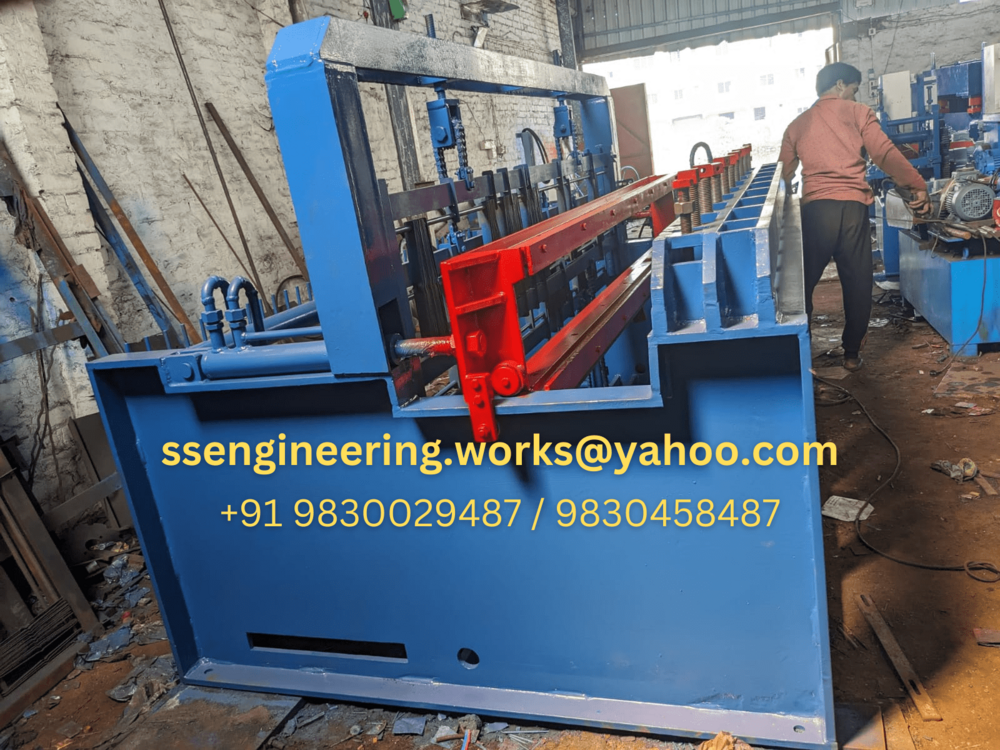 Hydraulic Crimped Wire Mesh Machine - 200 Volt Electric , Semi-Automatic Operation, 5-Year Warranty for Reliable Industrial Use