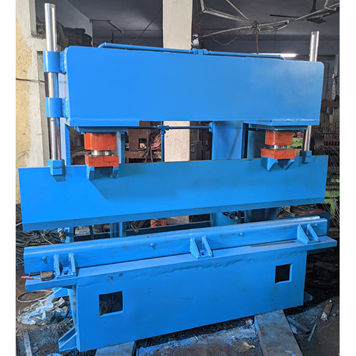 Fully Automatic Hydraulic Press Clamping Machine - Body Material: Stainless Steel