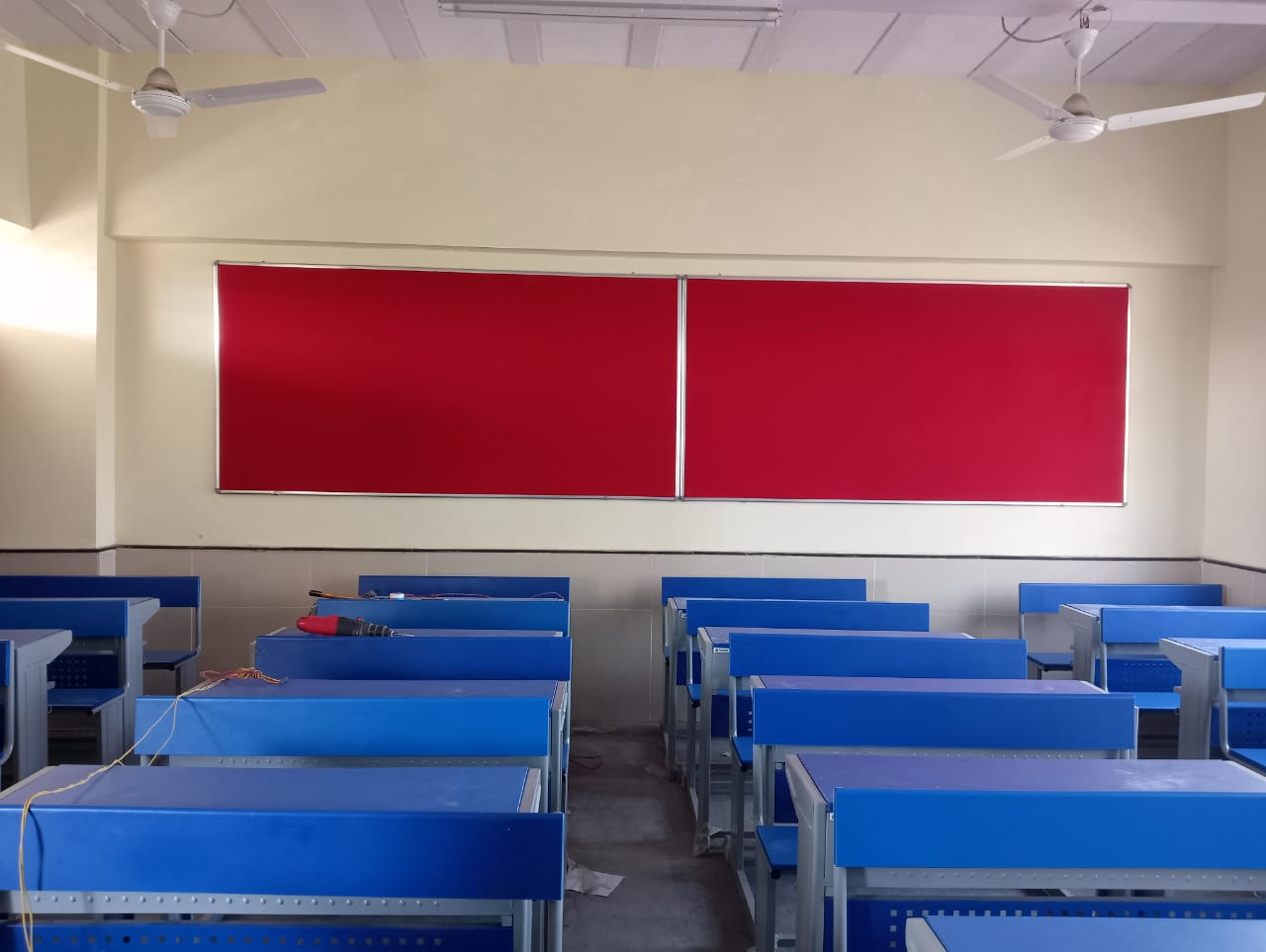 Soft Board Pin Board - Material: Satin-finish Alloy Aluminium