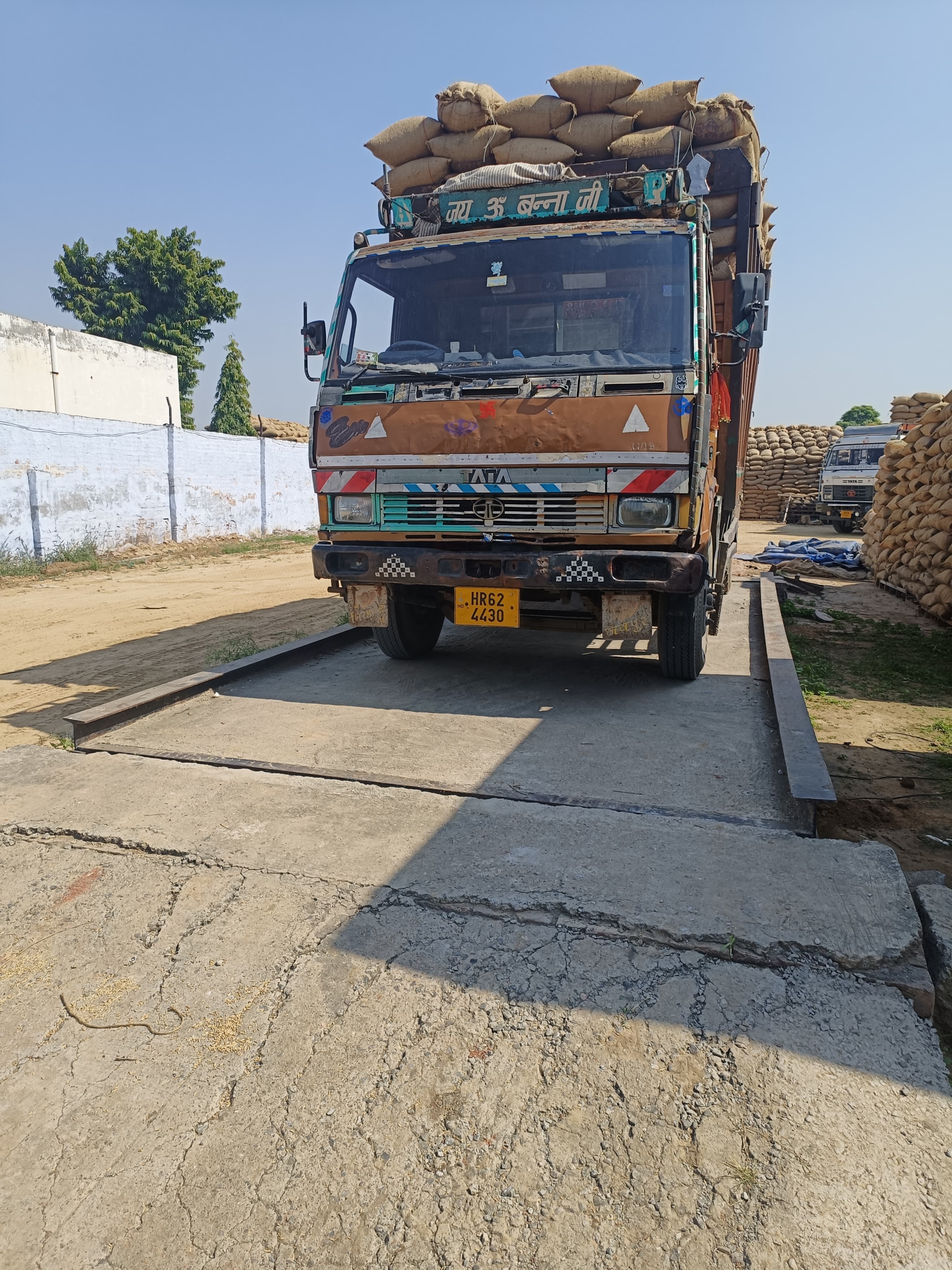 WEIGHT EXPERT SEMI RCC  60 TON WEIGHBRIDGE