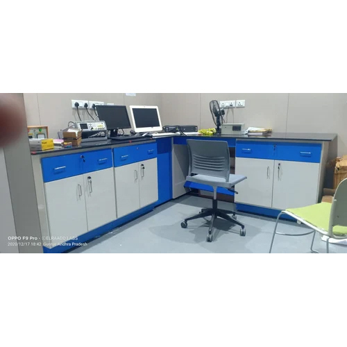 Laboratory Workstation