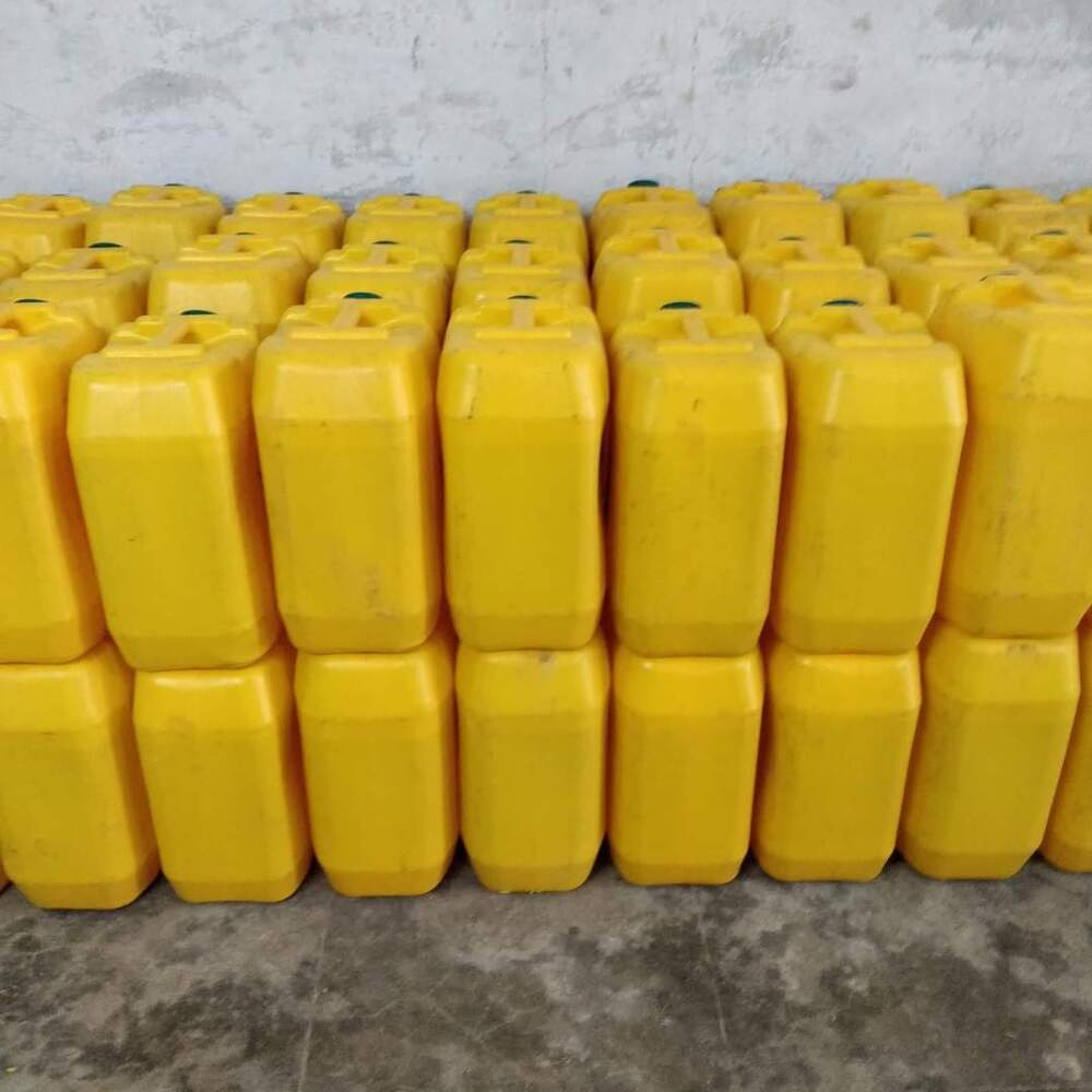 ACETIC ACID 99.9 %