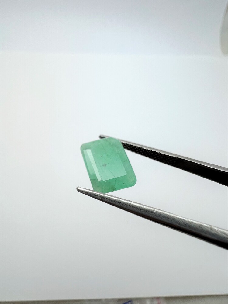 EMERALD GEMSTONE 2.65CT