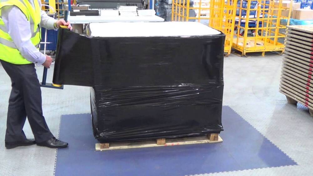 Black Pallet Wrap - Lldpe, Custom Size, 8-35 Microns Thick | Durable Privacy Film With 300% Elongation And Uv Protection