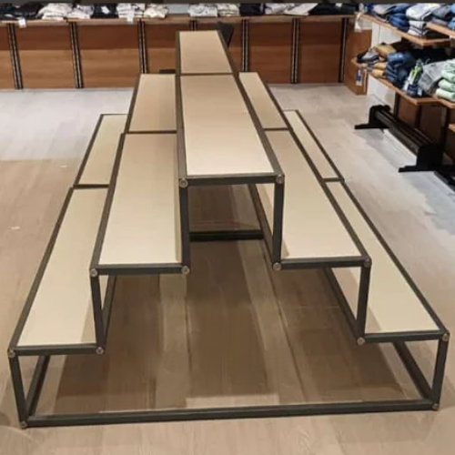 Garments Front Display - Capacity: 100 Kg