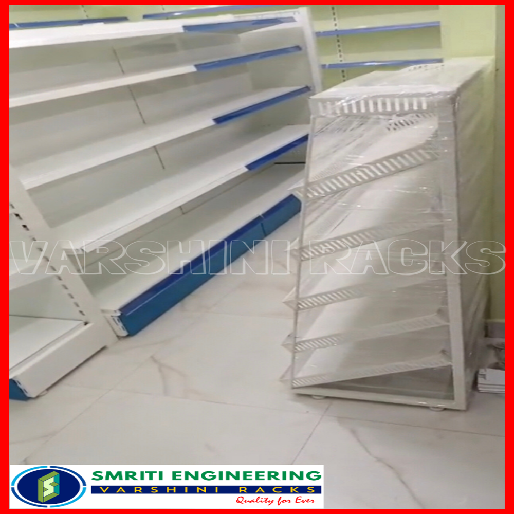 Department Store Display Racks Trippur - Capacity: 50 Kg