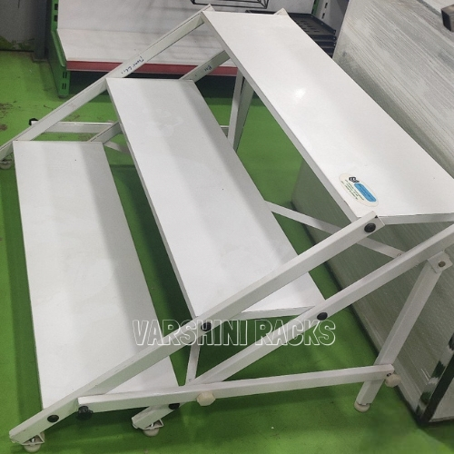 3 Steps Golu Metal Stand(Flower Pot Stand) Coimbatore - Capacity: 50-100 Kg