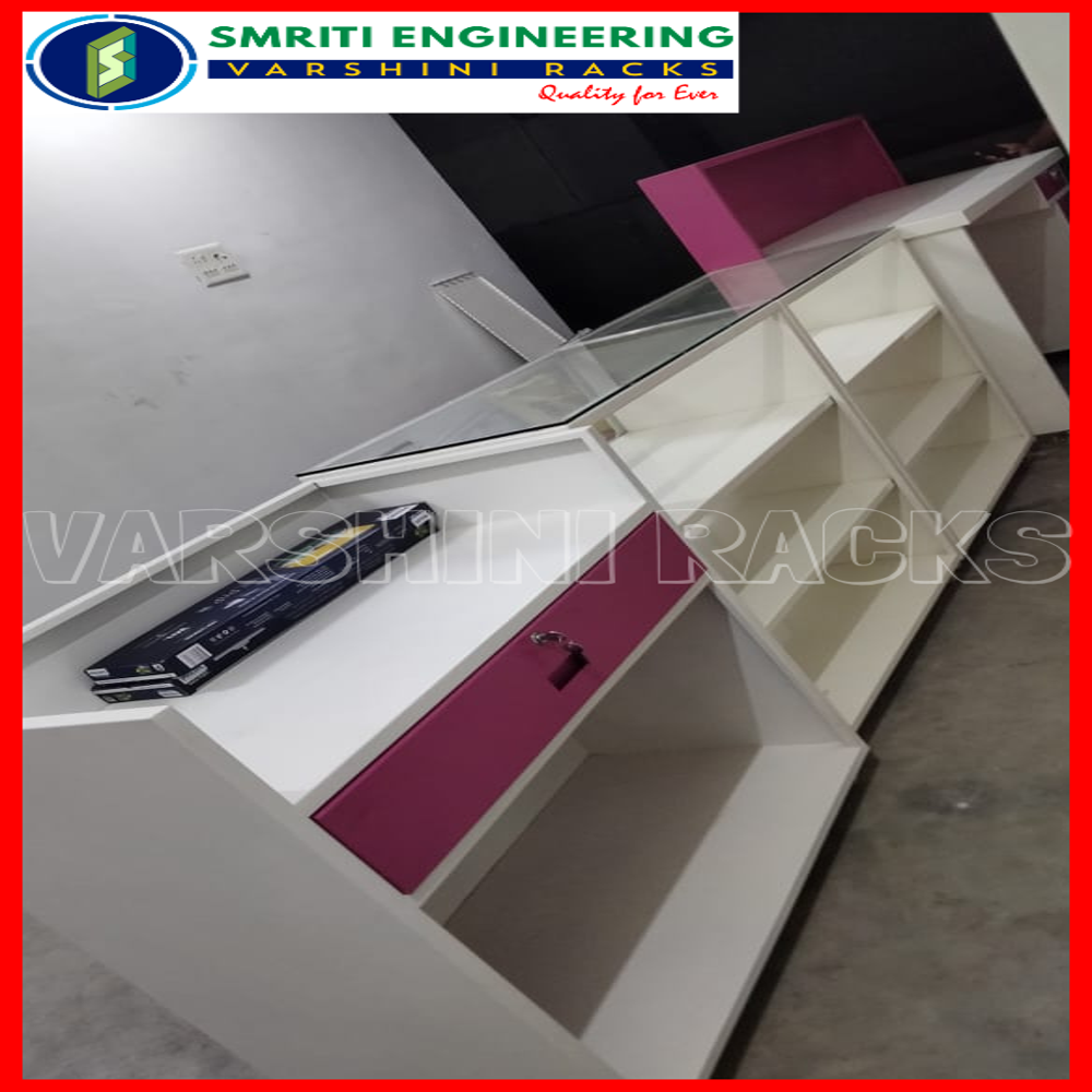 Fancy Shop Display Racks Namakkal - Color: Red And Silver