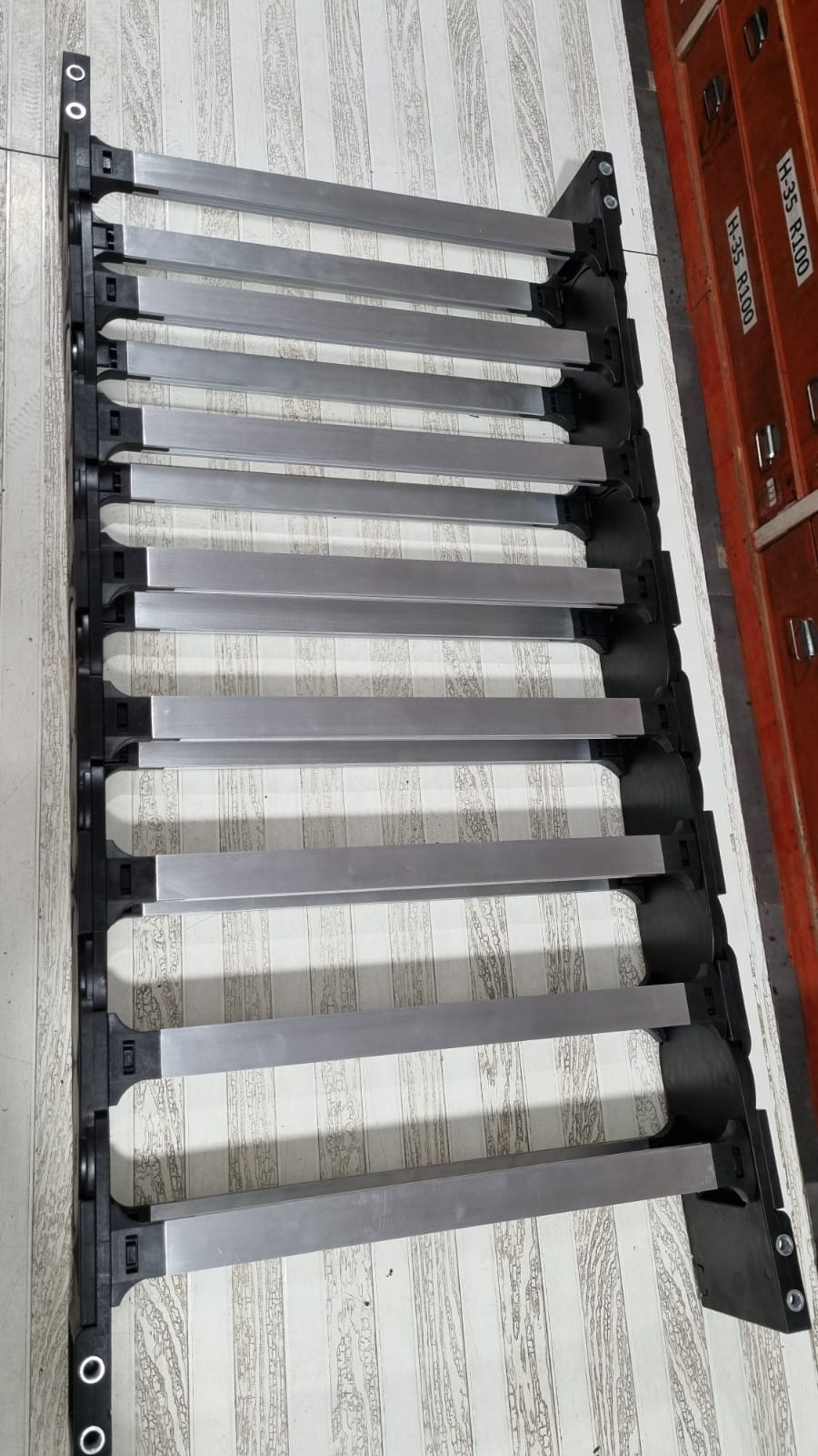 80x425 Cable Drag Chain - Application: Agriculture Field