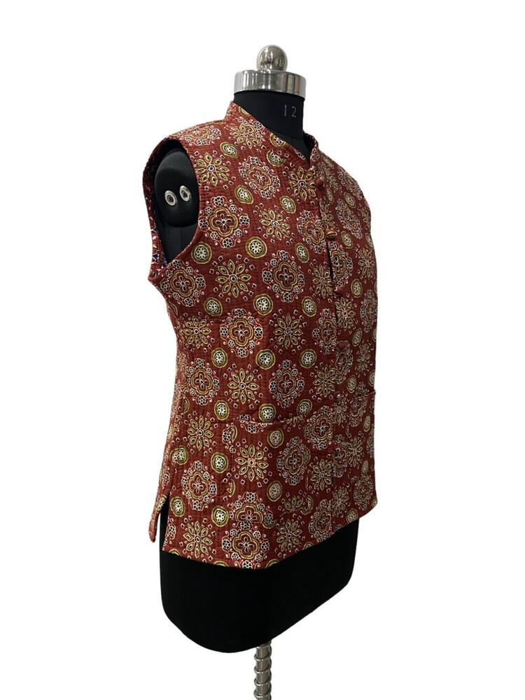 Cotton Quilted Sleeveless Short Jacket