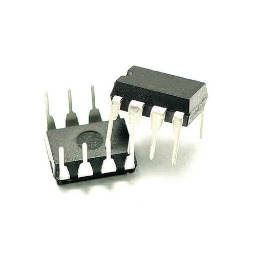 कम शोर एम्प्लीफायर एकीकृत चिप