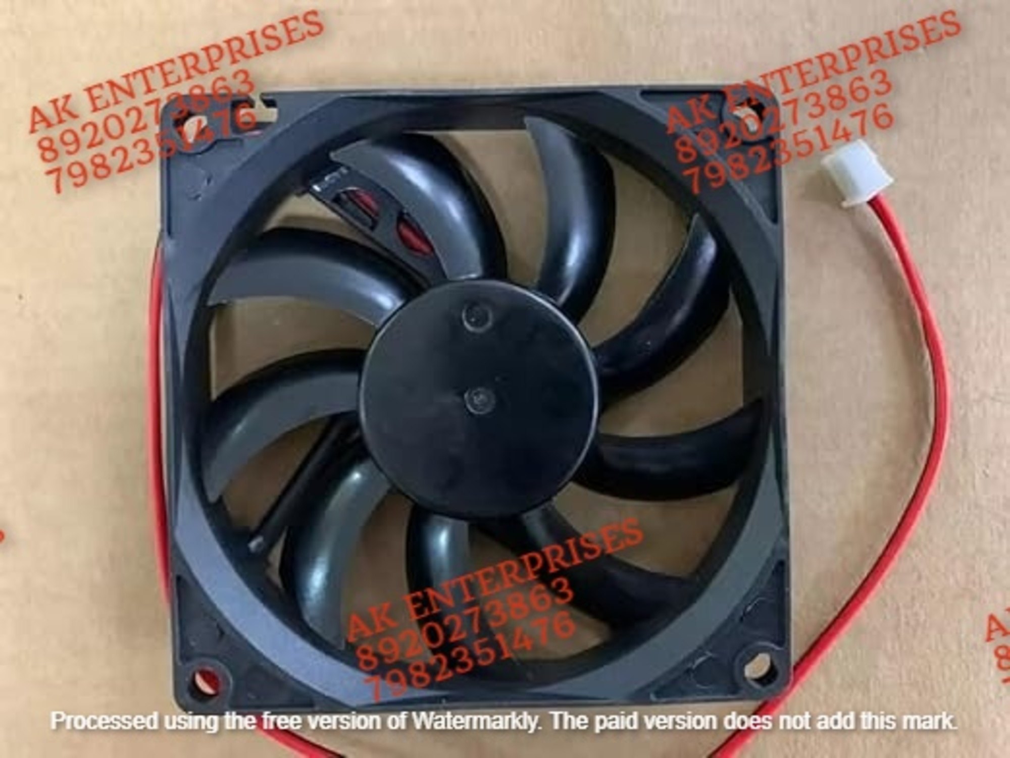 ADDA AD0824HB-D71 Axial Fan 24V-0.14A DC Brushless Air Cooling Fan 3200 RPM 80 * 80 * 15mm 2-Wire