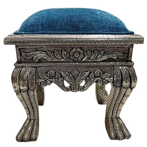 White Metal Sitter
