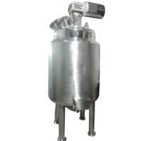 1000 L Ss Jacketed Tank - Color: Silver