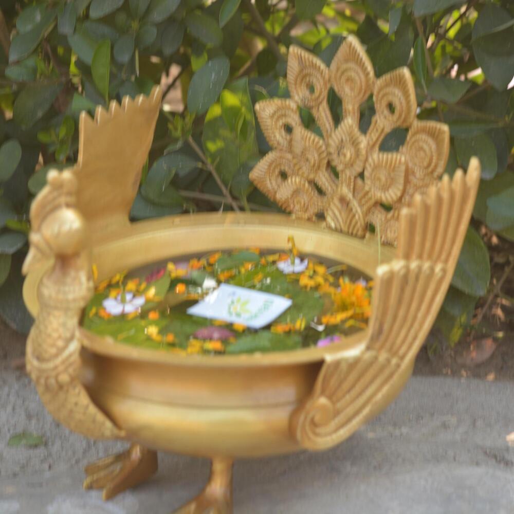 Festive Decoration Brass Metal Home/event Decor Hand Carved Urli/pot